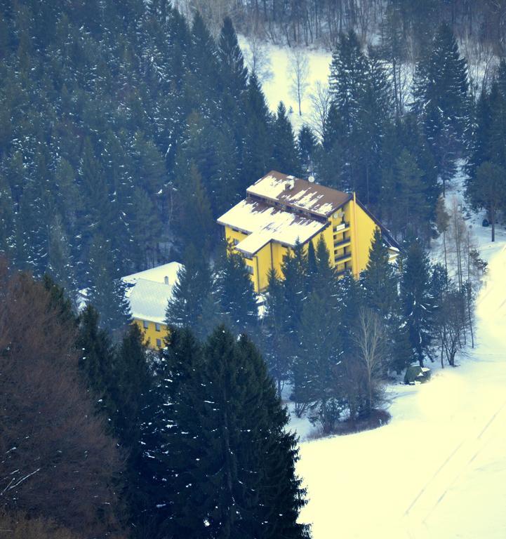 Hotel Smrecina Low Tatras Exteriör bild