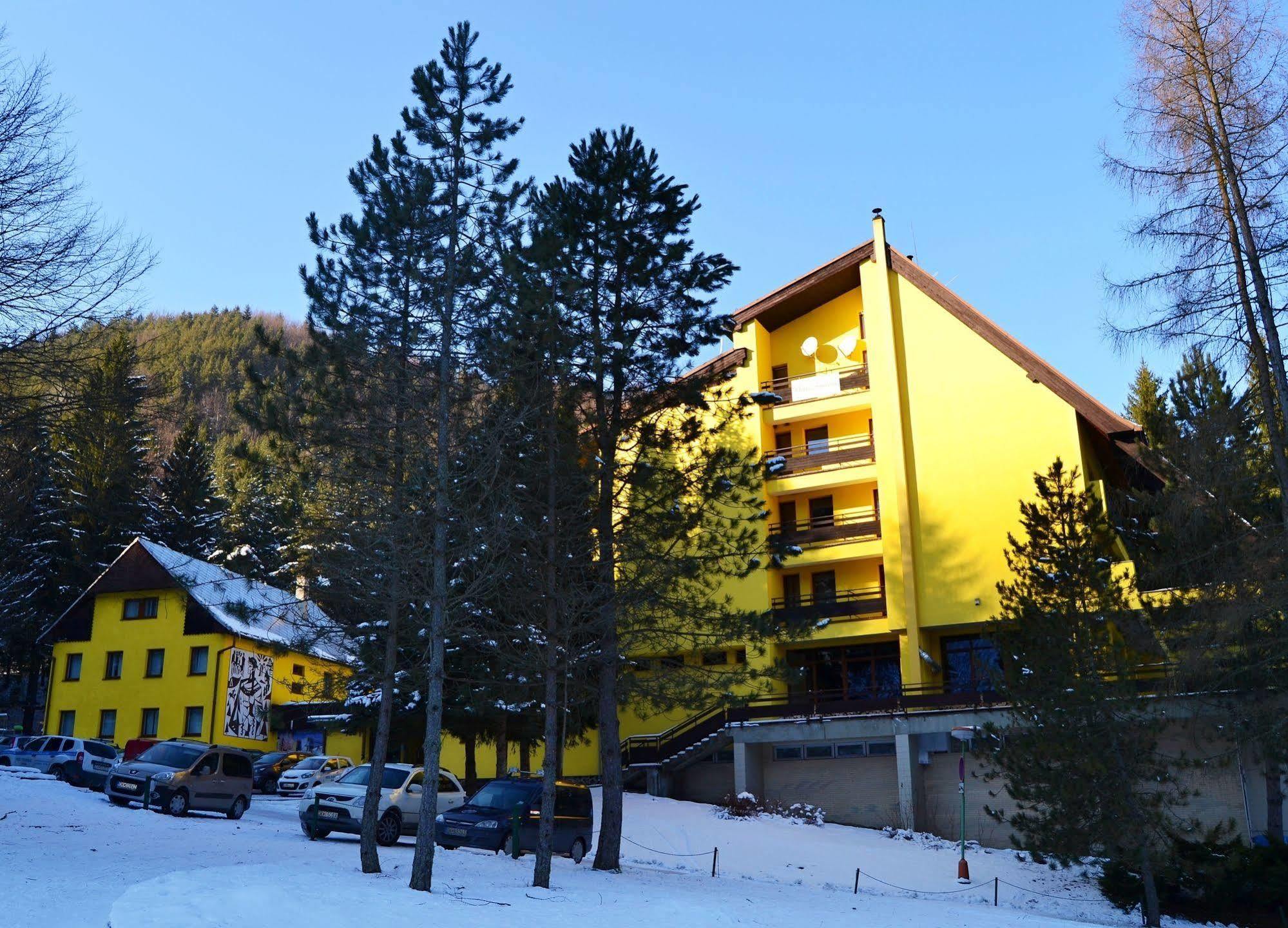 Hotel Smrecina Low Tatras Exteriör bild